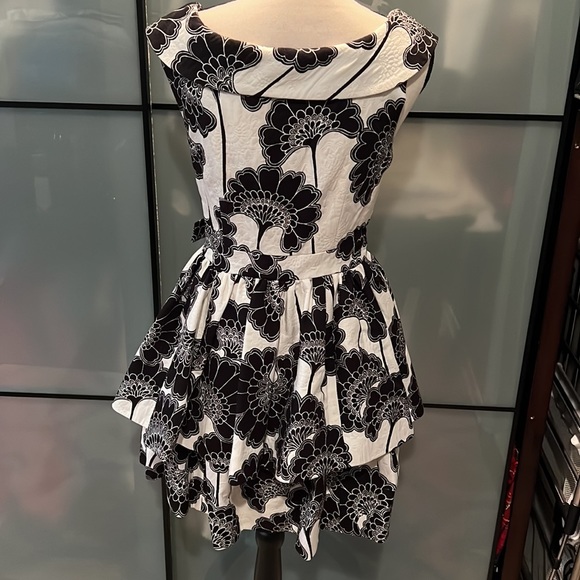 NWT Kate Spade Cameo Dress sz 6 black and white ruffle Florence Broadhurst - Picture 4 of 6